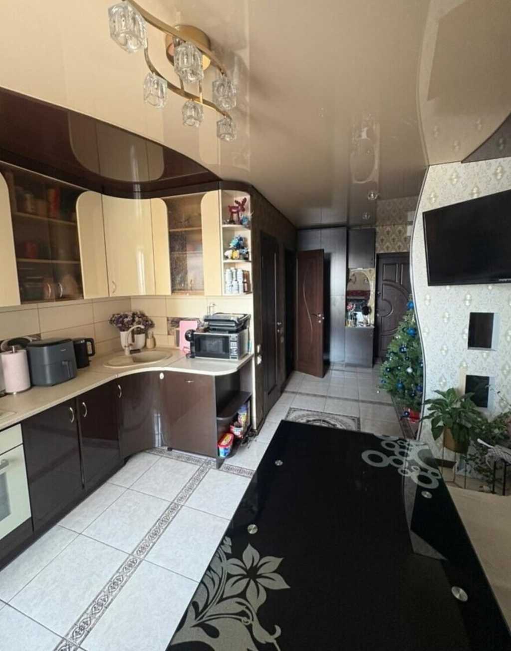Продажа 2-комнатной квартиры 54 м², Черновола ул.