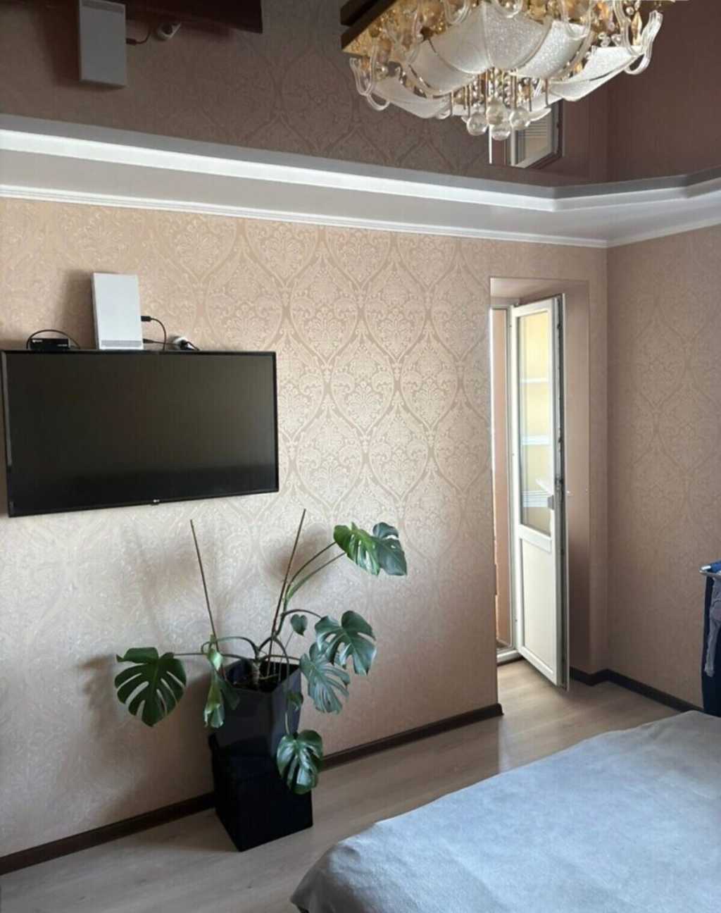 Продажа 2-комнатной квартиры 54 м², Черновола ул.