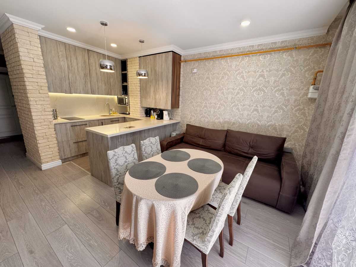 Продажа 2-комнатной квартиры 50.8 м², Вишневая ул., 37