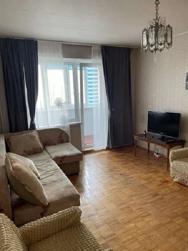 Продаж 1-кімнатної квартири 42 м², Миколи Закревського вул., 19