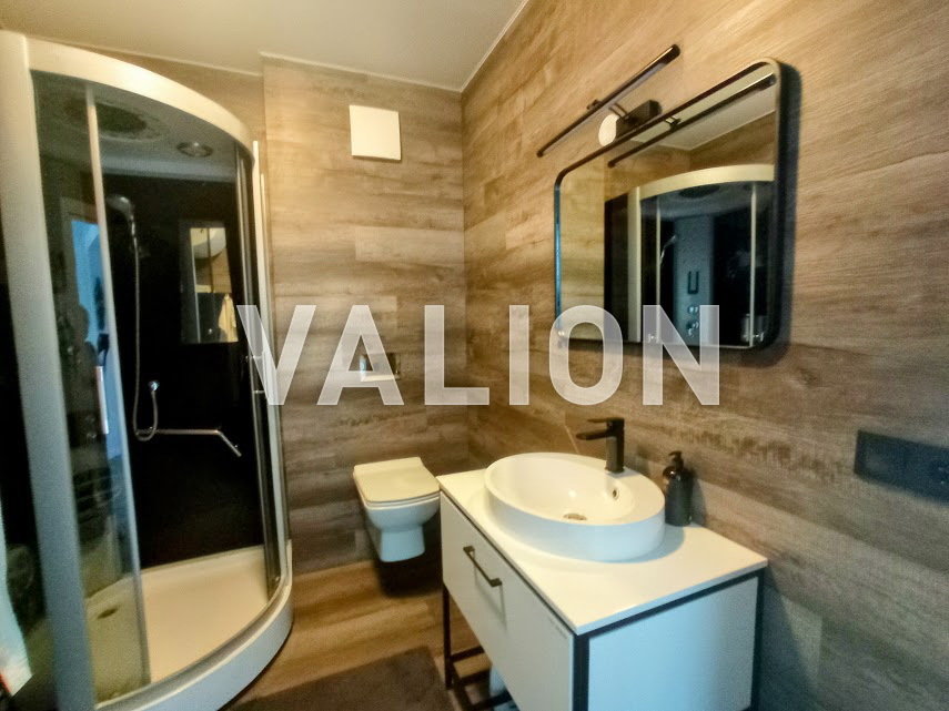 Продажа 5-комнатной квартиры 198 м², Борщаговская ул., 30А