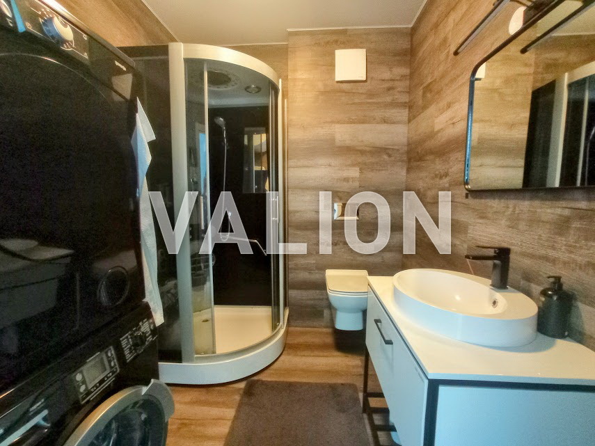 Продажа 5-комнатной квартиры 198 м², Борщаговская ул., 30А