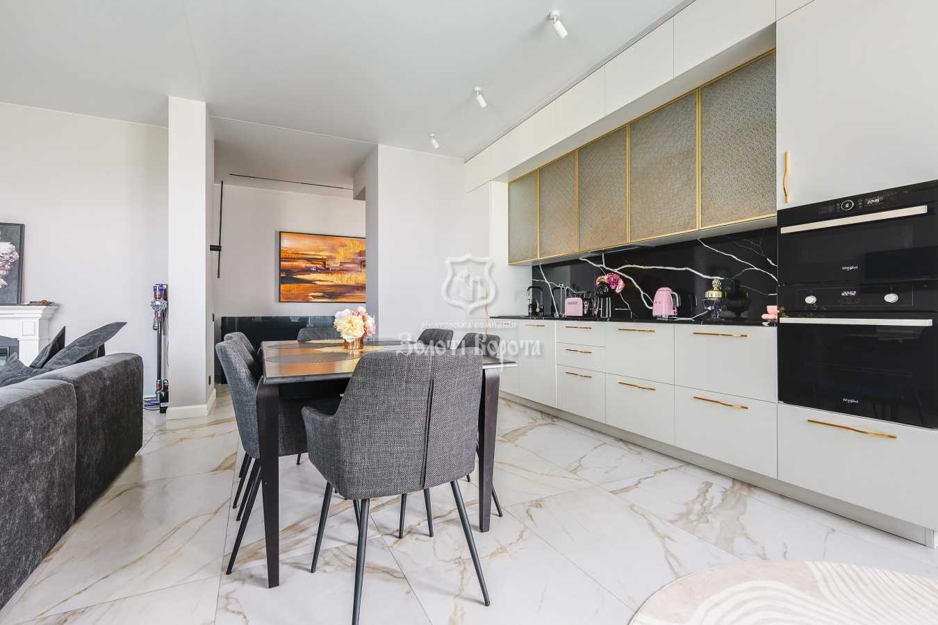 Продажа 4-комнатной квартиры 174 м², Вышгородская ул., 45А/3