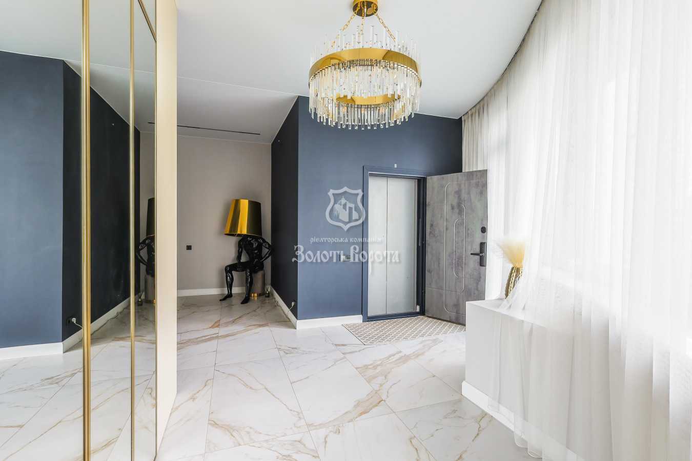 Продажа 4-комнатной квартиры 174 м², Вышгородская ул., 45А/3