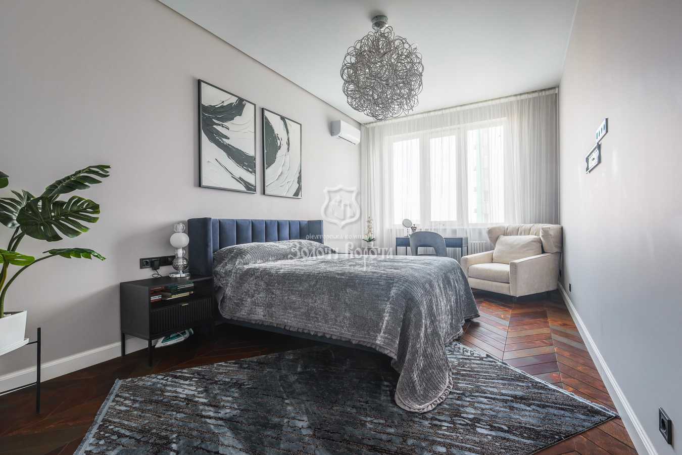 Продажа 4-комнатной квартиры 174 м², Вышгородская ул., 45А/3