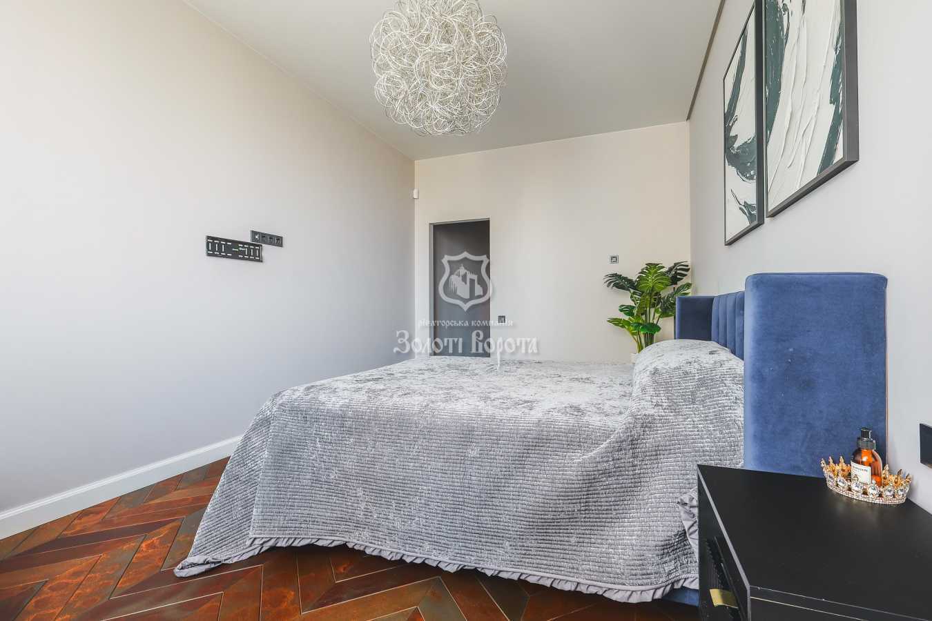 Продажа 4-комнатной квартиры 174 м², Вышгородская ул., 45А/3