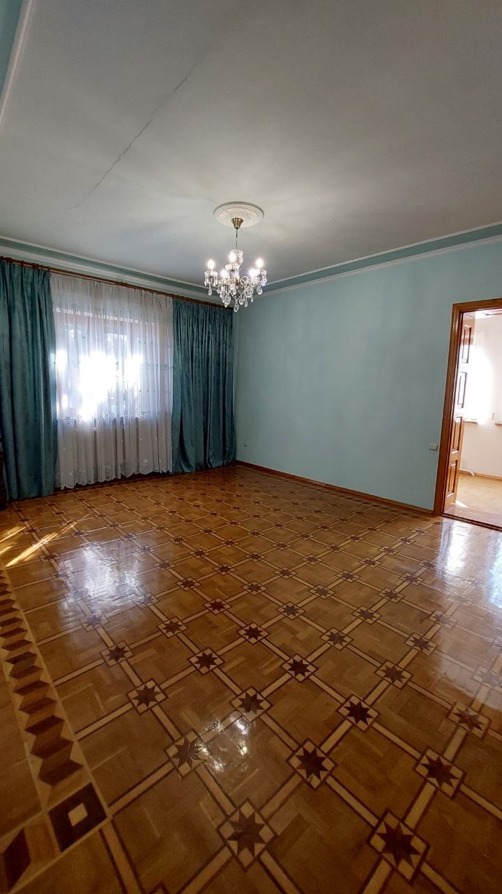 Продаж будинку 350 м², Абрикосова вул., 91