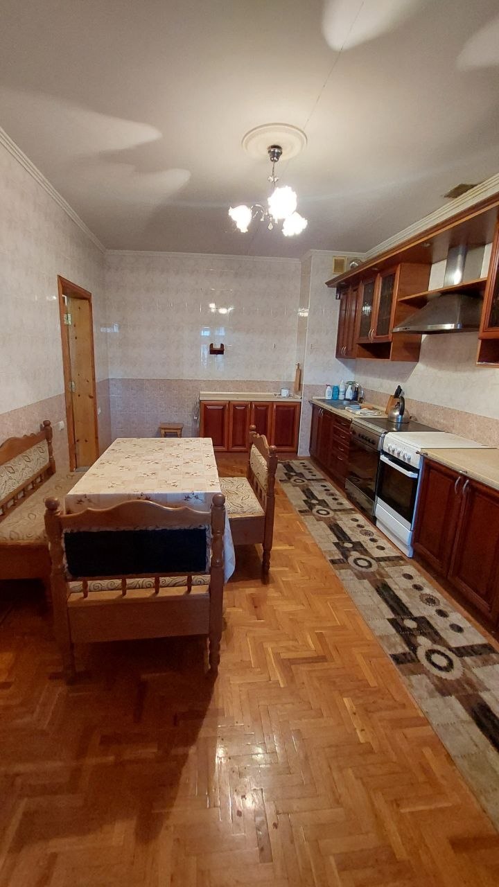 Продаж будинку 350 м², Абрикосова вул., 91