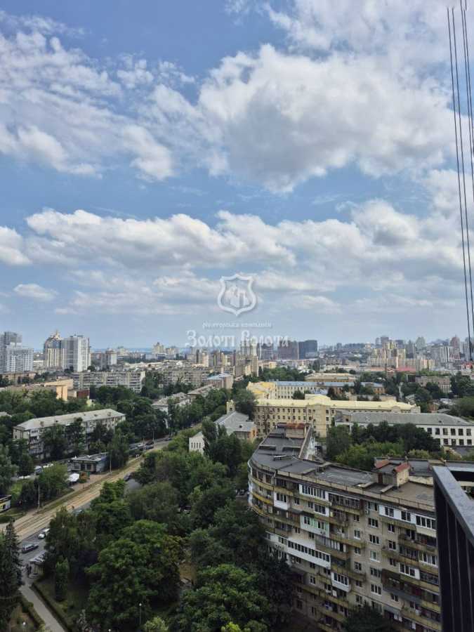 Продаж 2-кімнатної квартири 66.7 м², Дегтярівська вул., 17/19