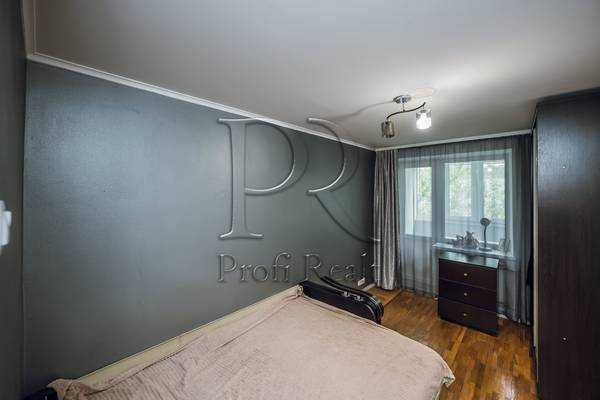 Продаж 3-кімнатної квартири 70 м², Тростянецька вул., 12
