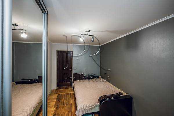Продаж 3-кімнатної квартири 70 м², Тростянецька вул., 12