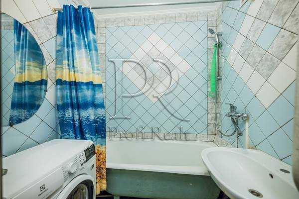 Продаж 3-кімнатної квартири 70 м², Тростянецька вул., 12