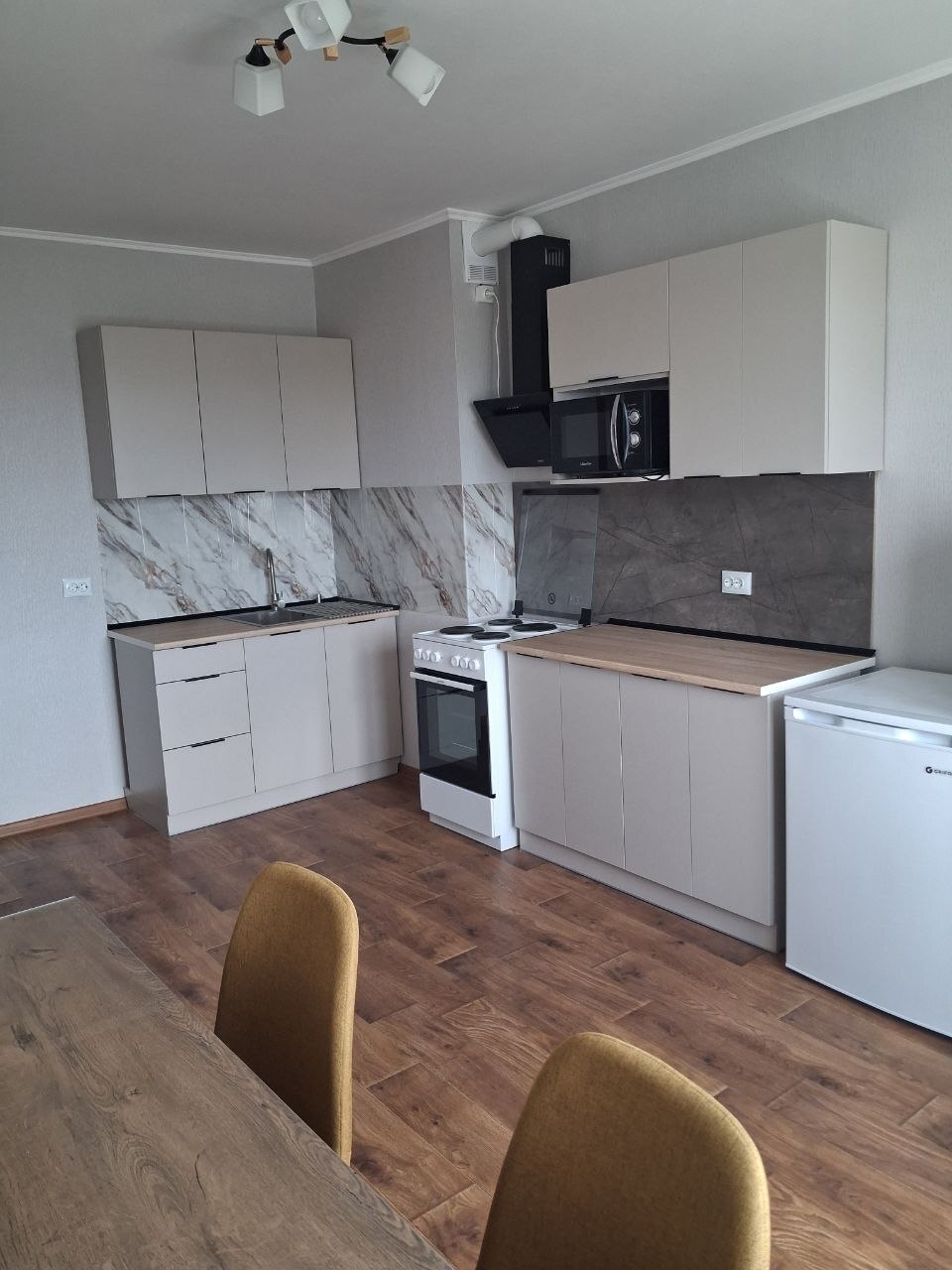 Аренда 2-комнатной квартиры 78 м², Коноплянская ул., 22Б