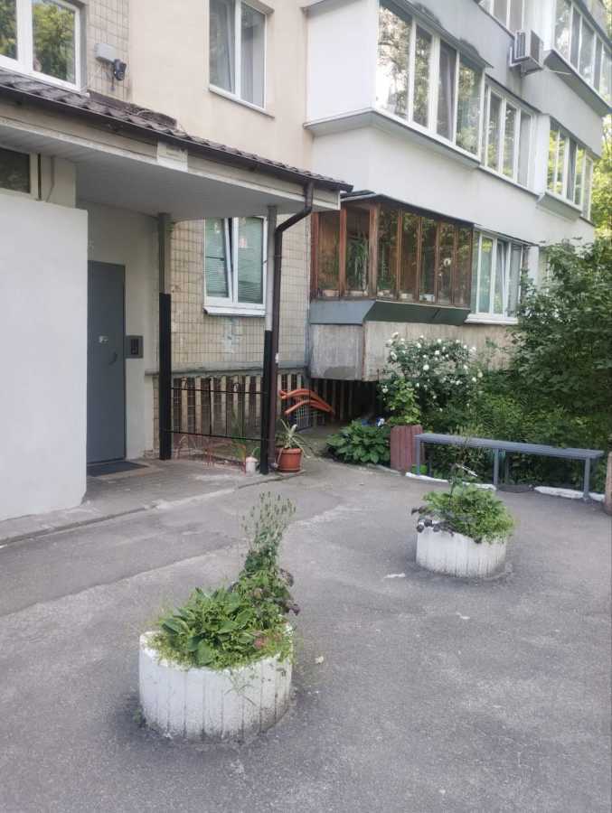 Аренда 2-комнатной квартиры 50 м², Евгения Коновальца ул., 35