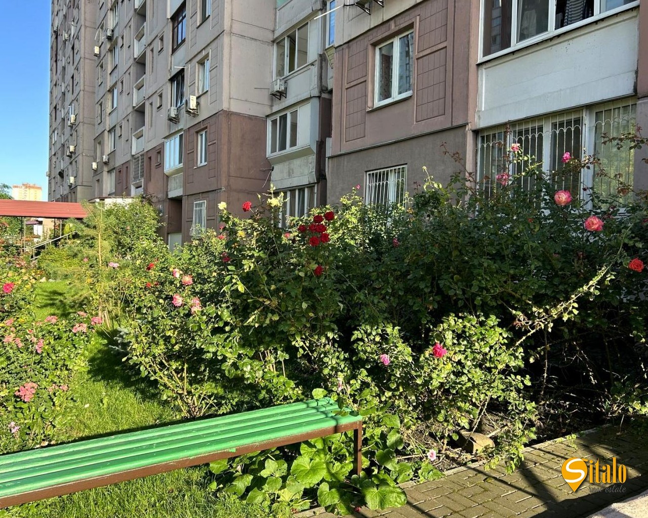 Продаж 1-кімнатної квартири 43 м², Олени Пчілки вул., 2Б