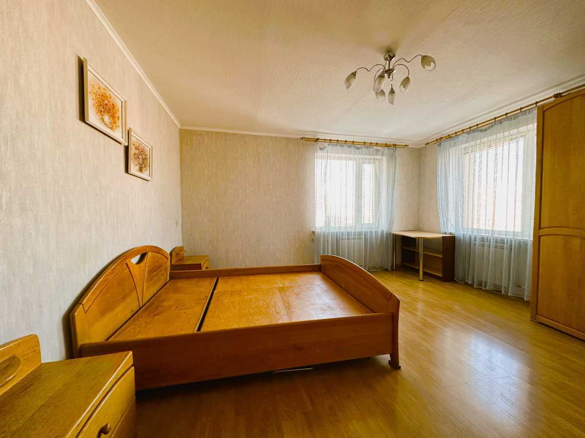 Продажа 2-комнатной квартиры 72 м², Петра Григоренко просп., 38