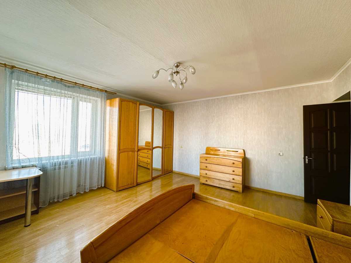 Продажа 2-комнатной квартиры 72 м², Петра Григоренко просп., 38