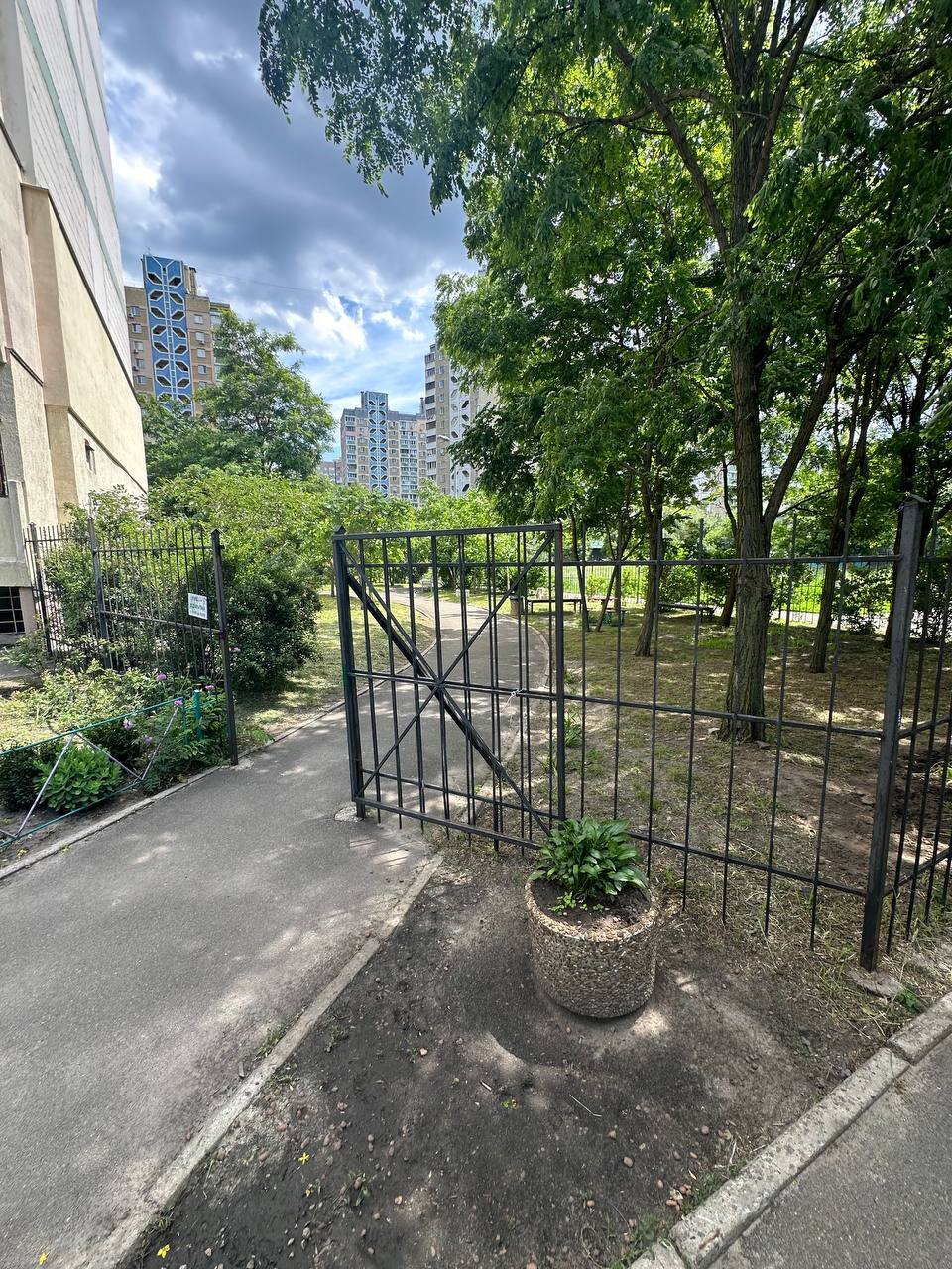 Аренда 2-комнатной квартиры 66 м², Драгоманова ул., 12А