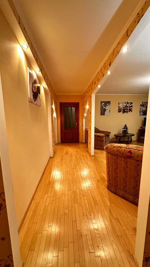 Продажа 3-комнатной квартиры 86 м², Конякина ул., 25