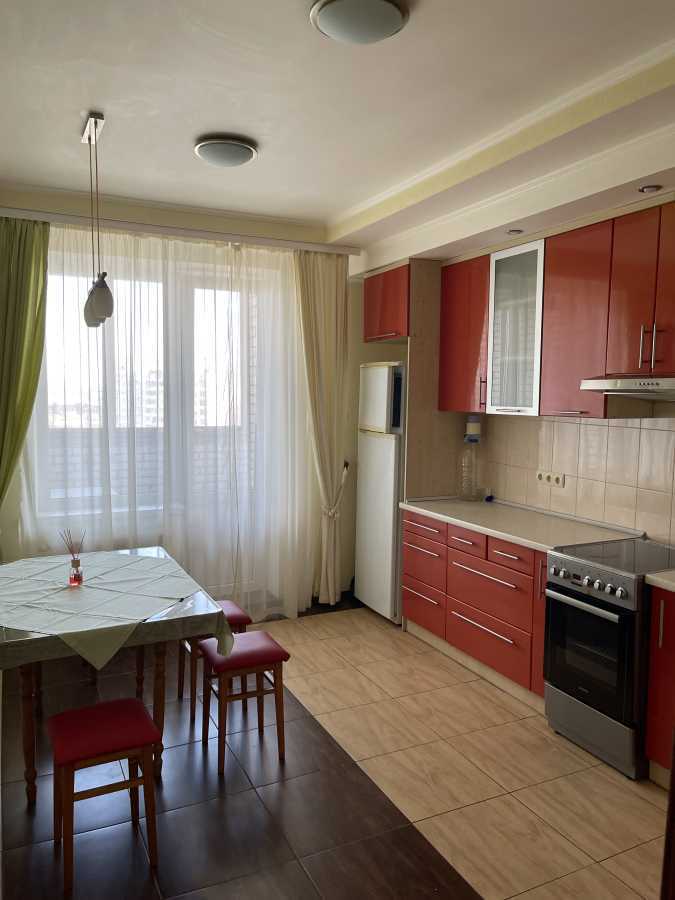Аренда 3-комнатной квартиры 96 м², Анны Ахматовой ул., 18