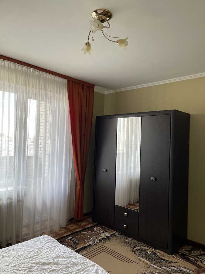 Аренда 3-комнатной квартиры 96 м², Анны Ахматовой ул., 18