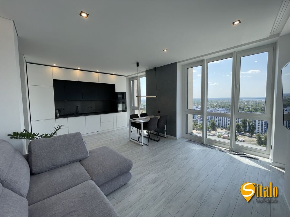 Продаж 3-кімнатної квартири 71 м², Зарічна вул.