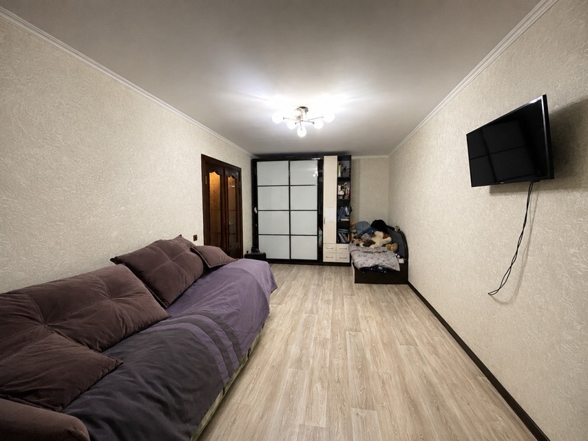 Продаж 1-кімнатної квартири 39.1 м², Лазурна вул.
