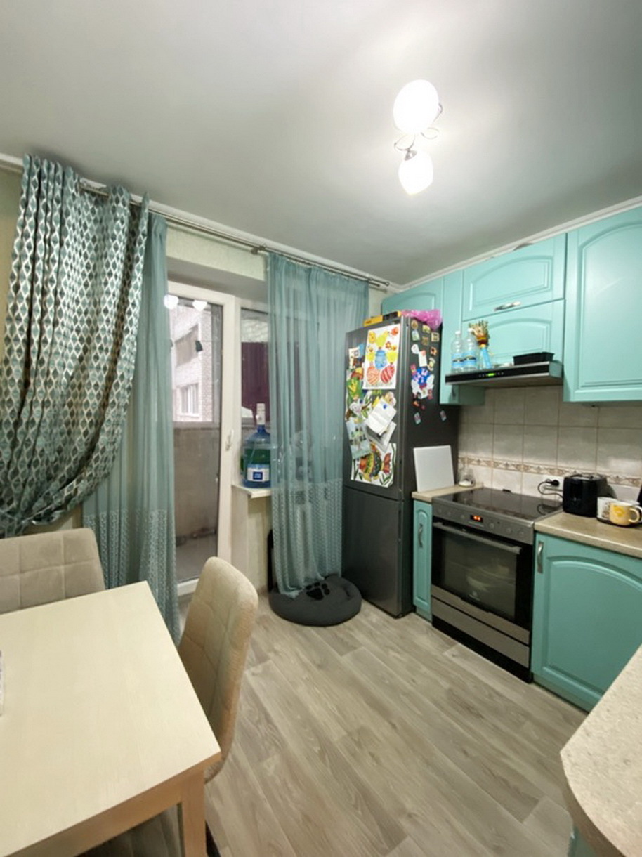 Продаж 1-кімнатної квартири 39.1 м², Лазурна вул.