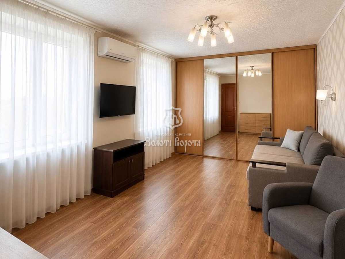 Продаж 1-кімнатної квартири 35.9 м², Яблунська вул., 203А