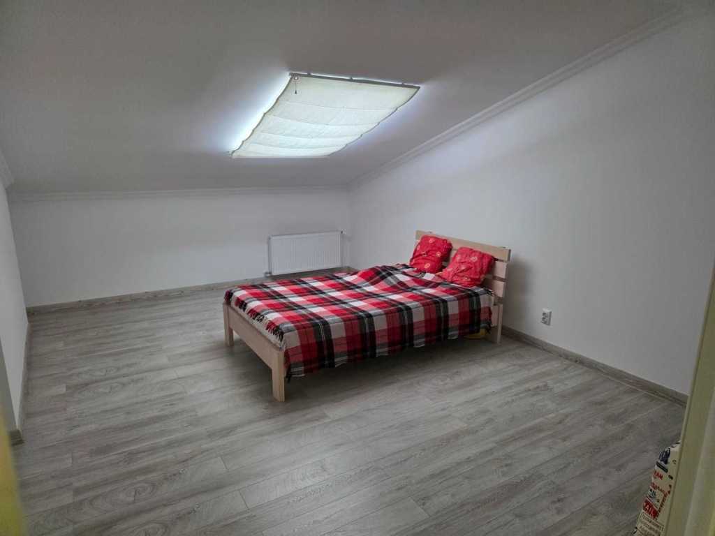 Продажа 4-комнатной квартиры 130 м², Ивасюка ул.