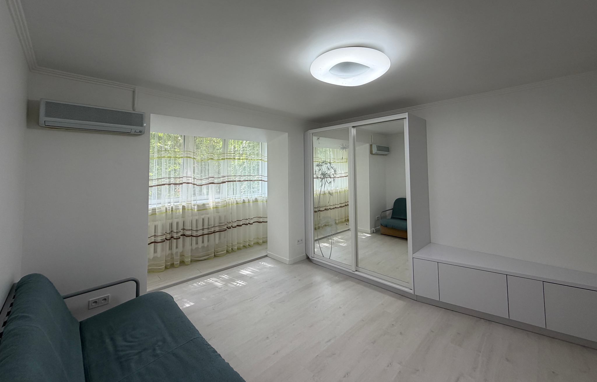 Продажа 3-комнатной квартиры 67 м², Покровская пл., вул.,25