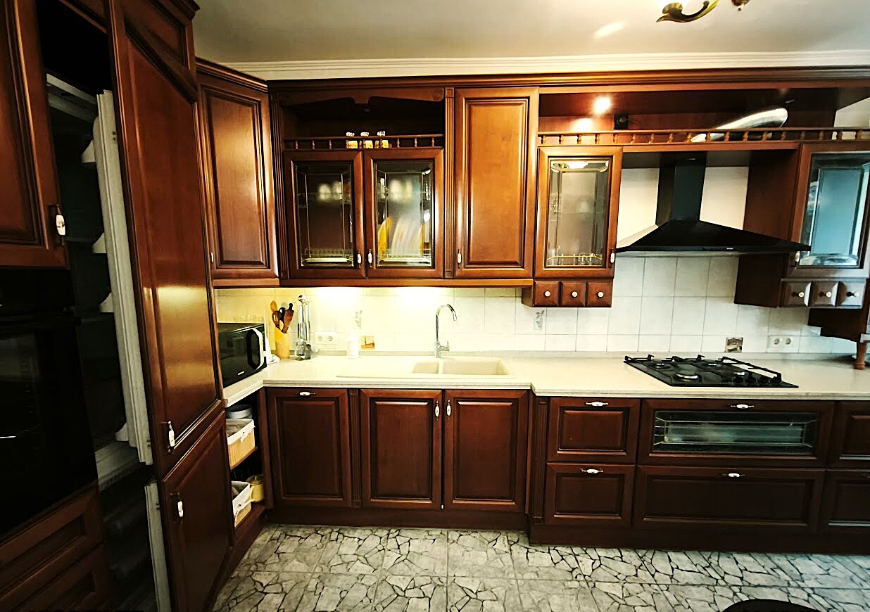 Продажа 4-комнатной квартиры 120 м², Ивана Франко ул.