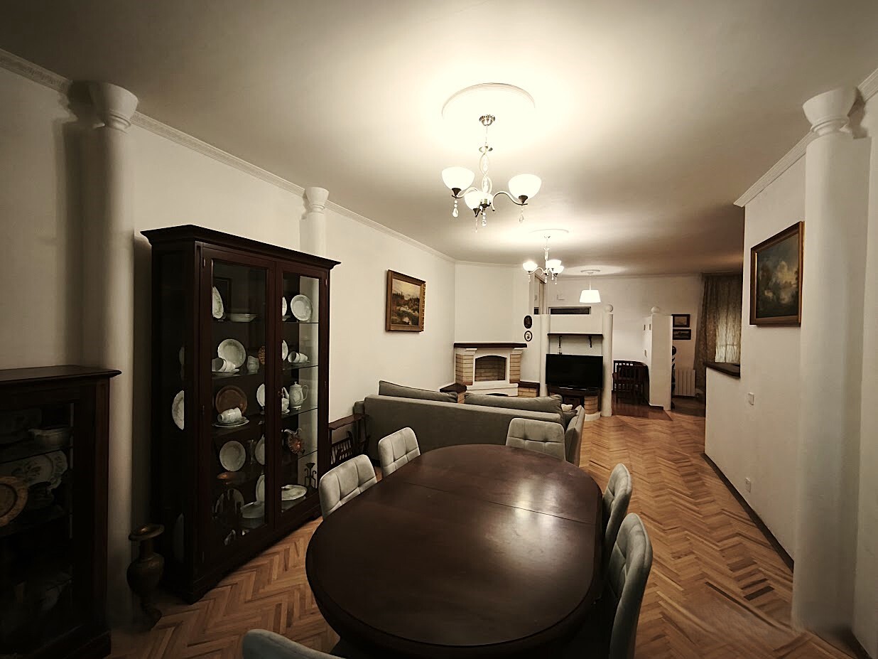 Продажа 4-комнатной квартиры 120 м², Ивана Франко ул.