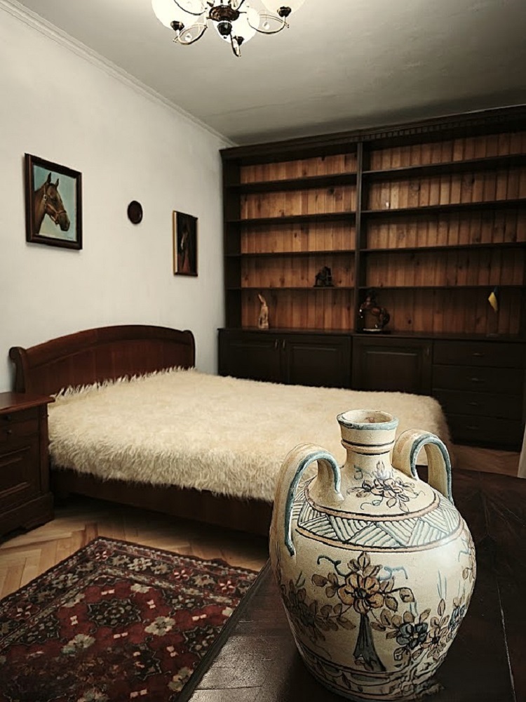 Продажа 4-комнатной квартиры 120 м², Ивана Франко ул.