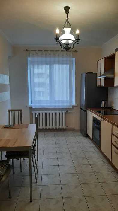 Аренда 2-комнатной квартиры 70 м², Вишняковская ул., 11