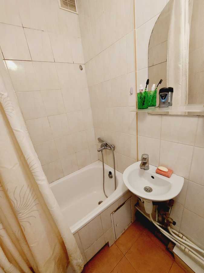 Оренда 1-кімнатної квартири 30 м², Мілютенка вул., 3