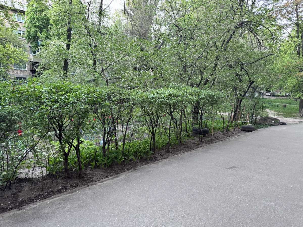 Продажа 2-комнатной квартиры 47 м², Михаила Донца ул., 27А