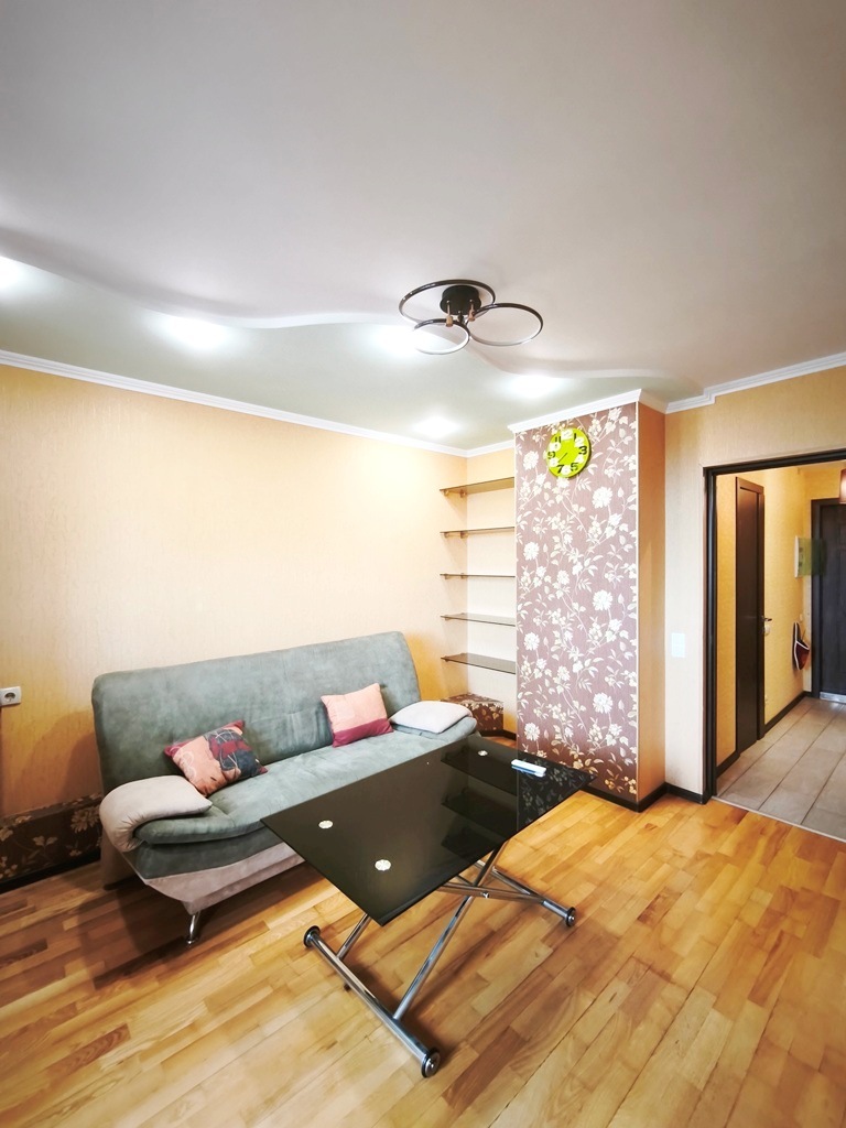 Продаж 1-кімнатної квартири 50 м², Краківська вул., 13В