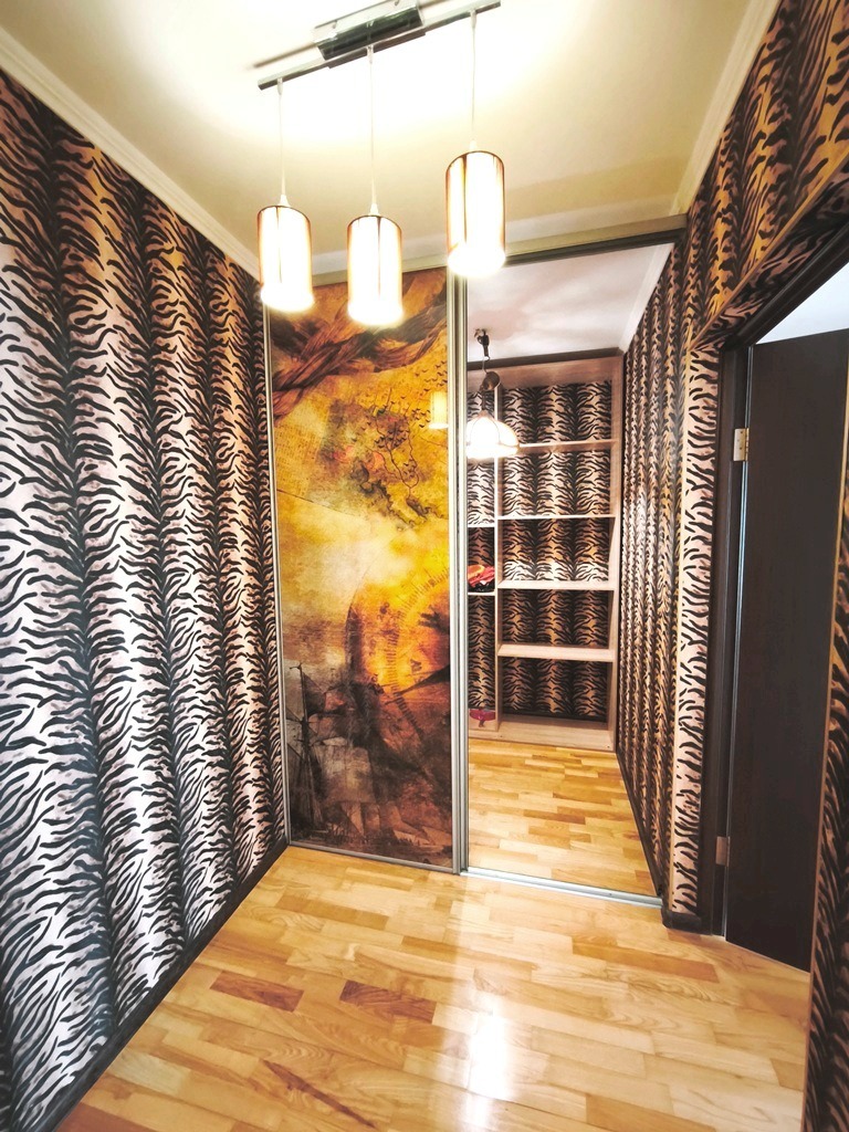 Продаж 1-кімнатної квартири 50 м², Краківська вул., 13В