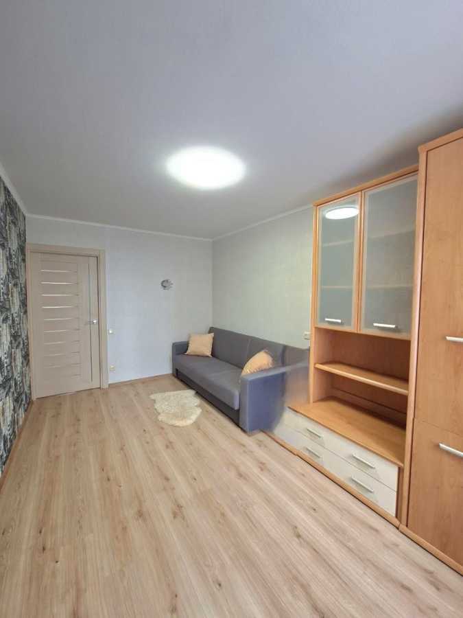 Продаж 3-кімнатної квартири 79 м², Москвіна вул., 5-7