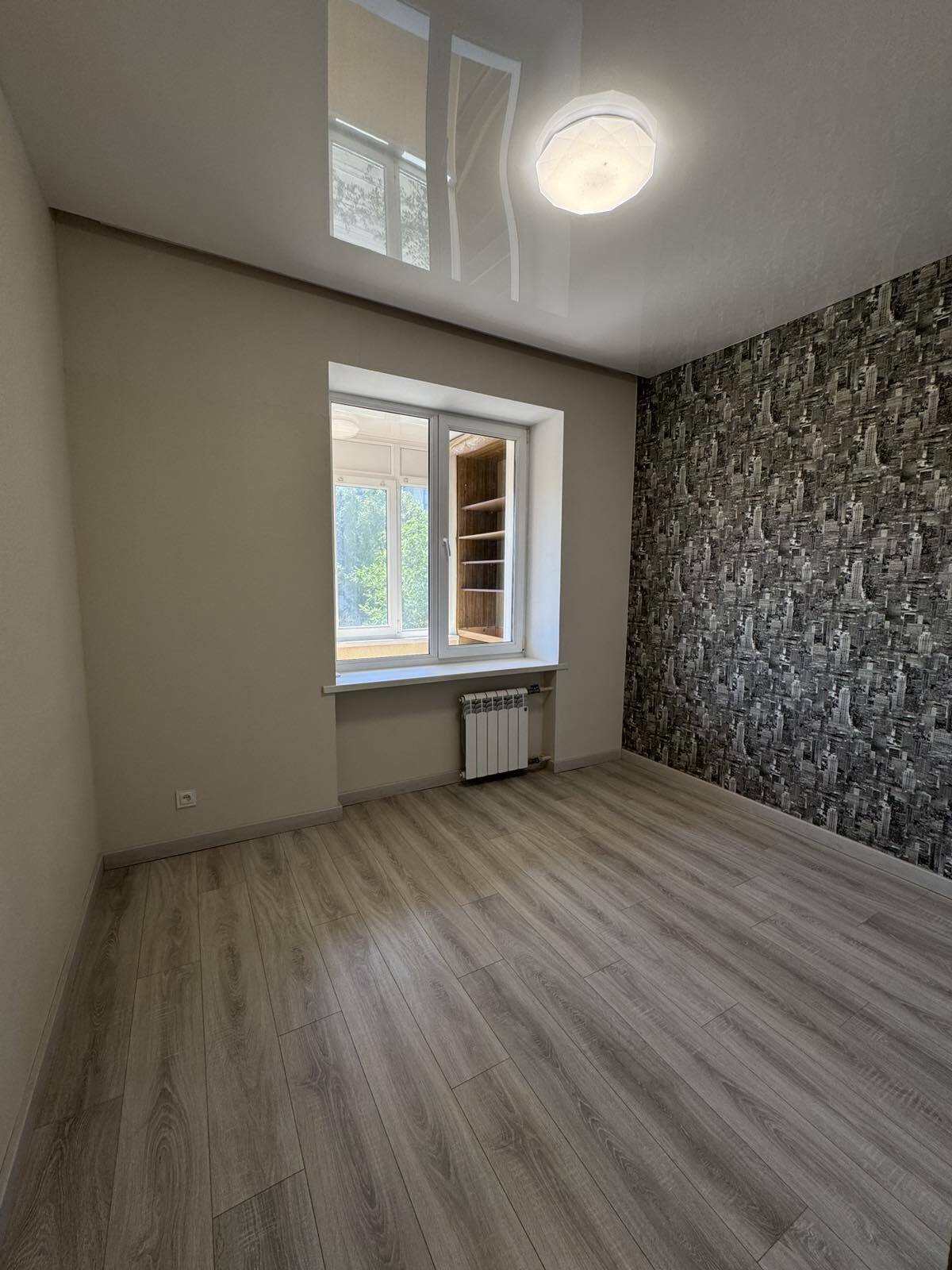 Продаж 2-кімнатної квартири 55 м², Соборний просп.