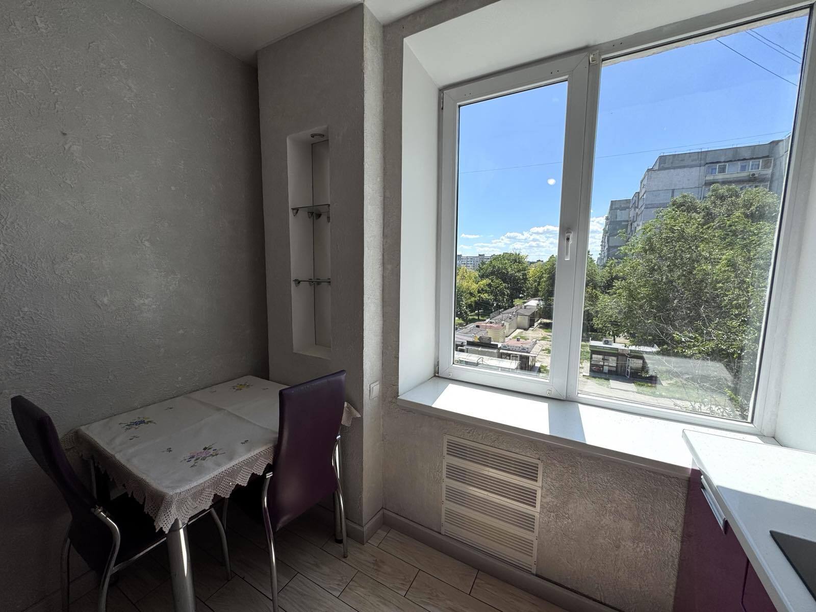 Продаж 2-кімнатної квартири 55 м², Соборний просп.