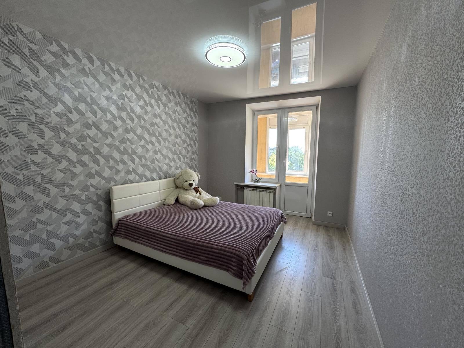 Продаж 2-кімнатної квартири 55 м², Соборний просп.