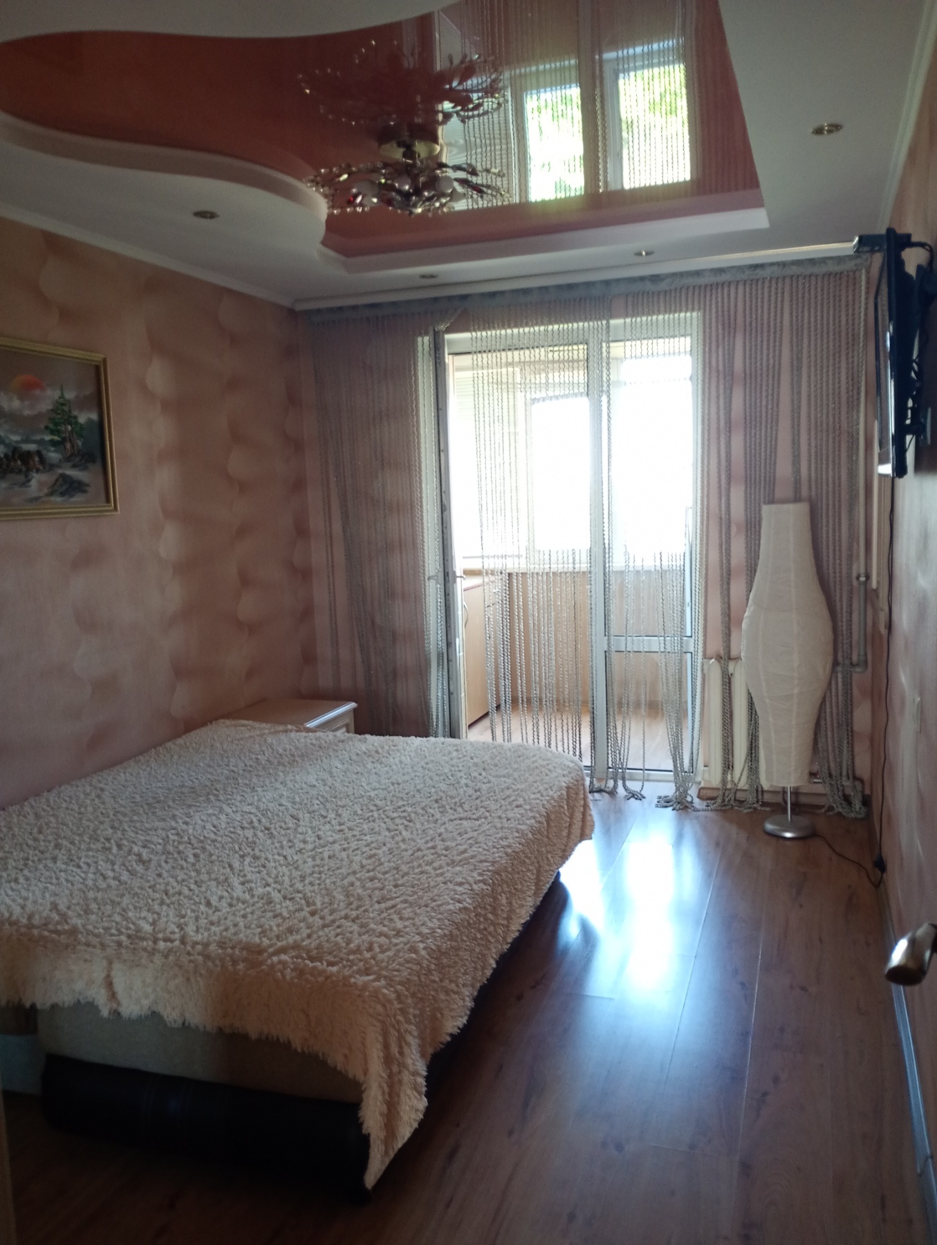 3-комнатная квартира посуточно 70 м², Григорьевского Десанта просп., 10