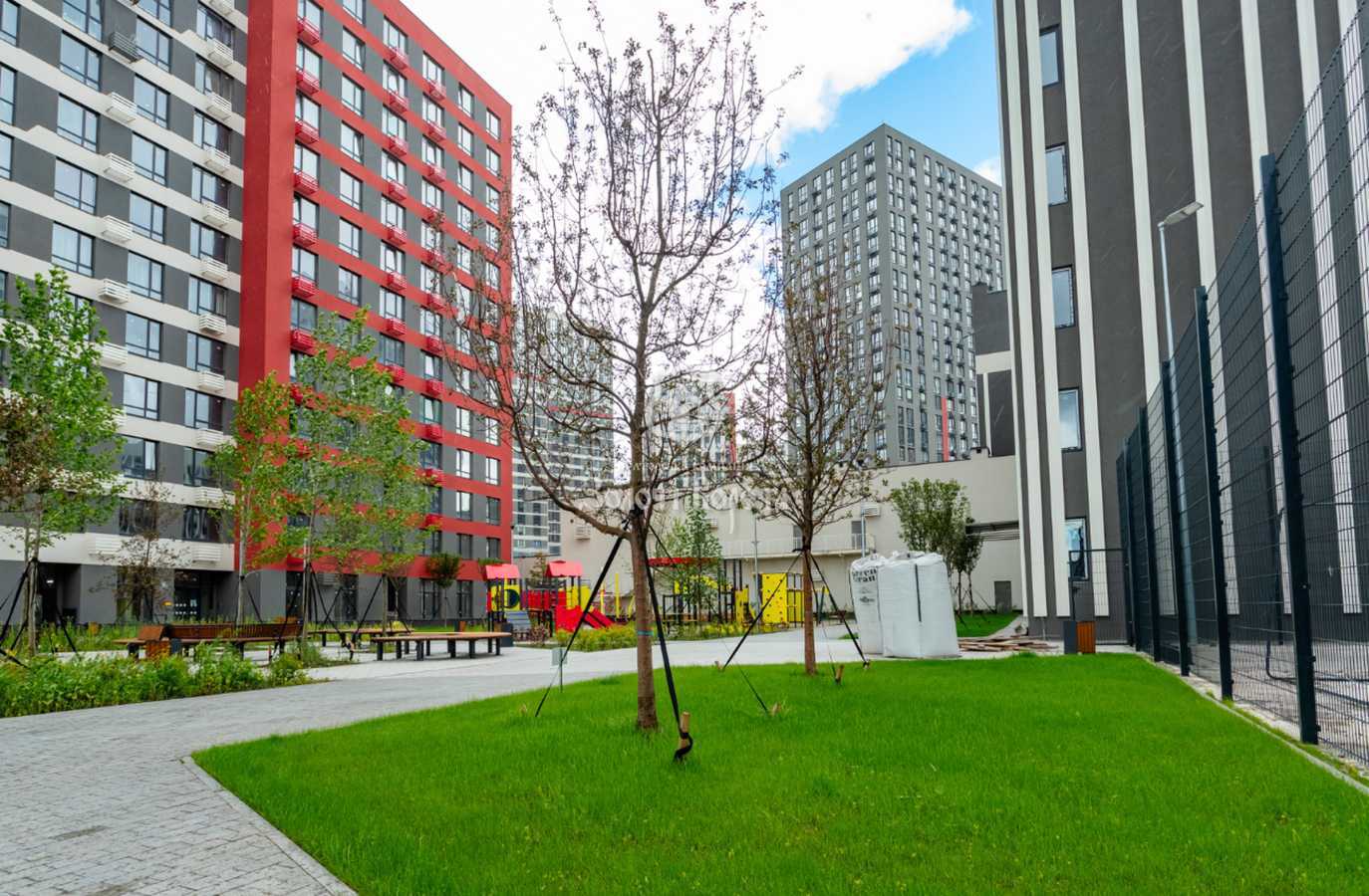 Продаж 1-кімнатної квартири 43.87 м², Олександра Олеся вул., 23а