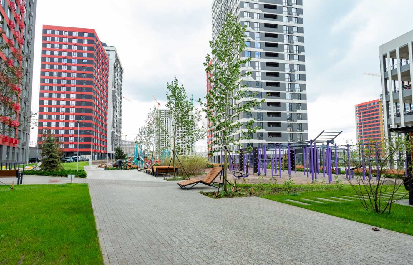 Продаж 1-кімнатної квартири 43.87 м², Олександра Олеся вул., 23а
