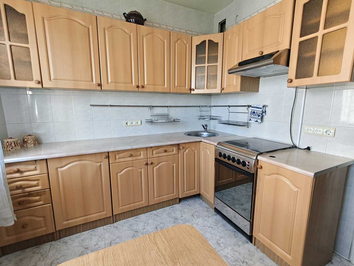 Аренда 3-комнатной квартиры 76 м², Тростянецкая ул., 6Д