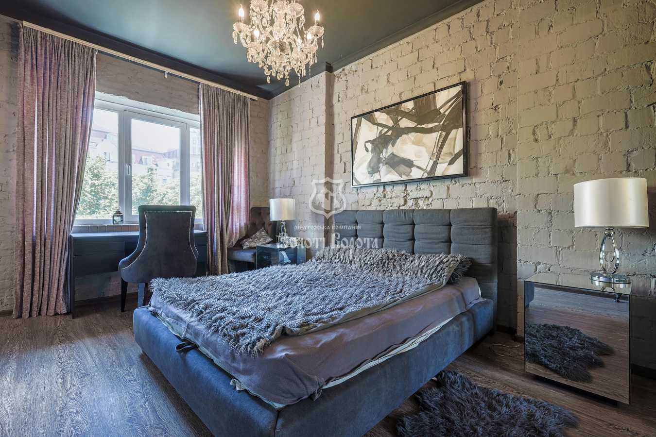 Продажа 2-комнатной квартиры 54.48 м², Круглоуниверситетская ул., 2/1