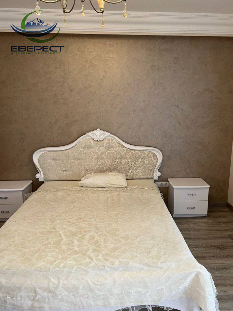 Продажа 2-комнатной квартиры 60 м²