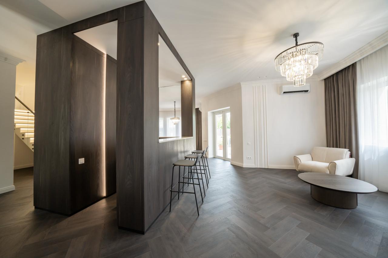 Дом посуточно 400 м², Академика Глушкова просп., 13Б